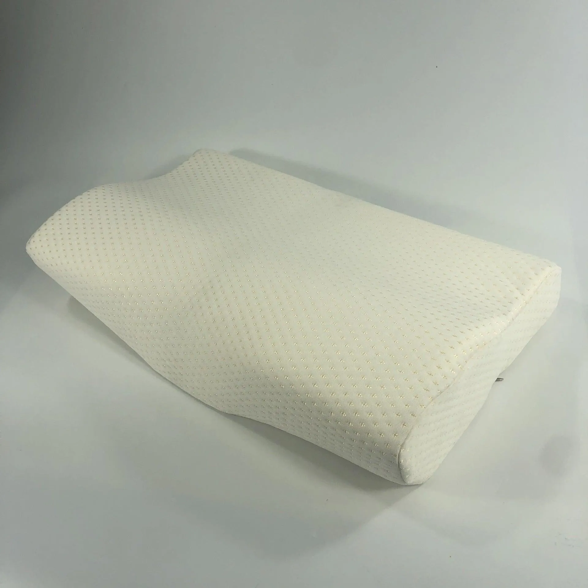 Air layer neck memory pillow