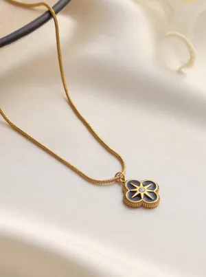 Florence Black Clover Necklace