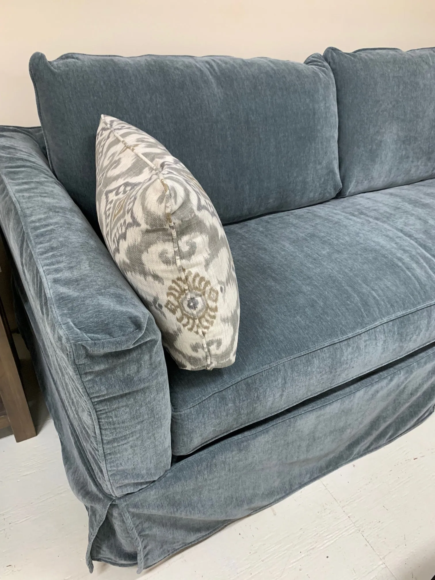 ROWE - DARBY SLIPCOVER BENCH SOFA